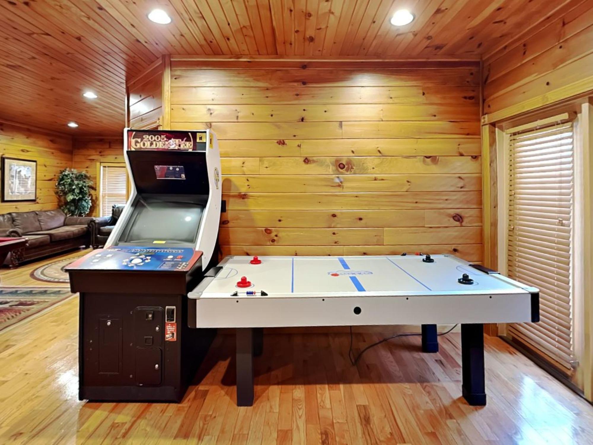 The Great Escape Ii, 5 Bedrooms, Sleeps 17, Game Room, Pool Access, Theater แกตลิงเบิร์ก ภายนอก รูปภาพ
